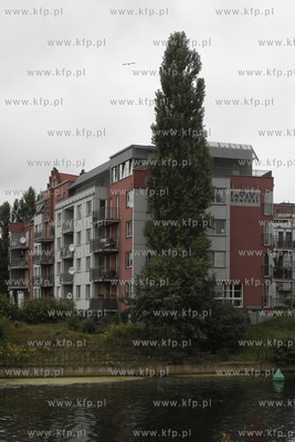 Gdansk. Kamienice Invest Comfort nad Motlawa.
20.08.2013
fot....