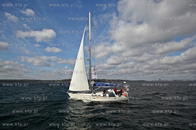 Sopot. Powitanie jachtu Lady Dana 44, ktory jako pierwszy...