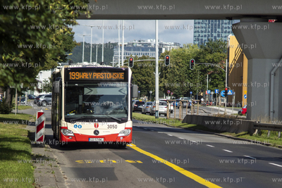Wrzeszcz. Buspas na al. Grunwaldzkiej między ul. Abrahama...
