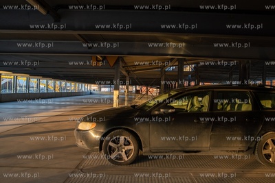 Gdańsk. Naziemny parking wielopoziomowy przy ul. Jana...