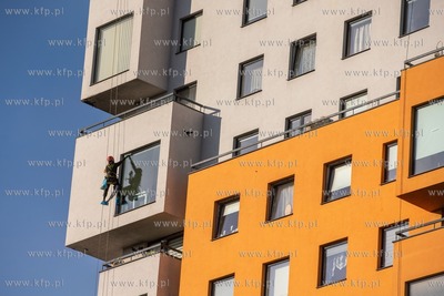 Gdańsk, ul. Obrońców Wybrzeża. Centrum Horyzont....