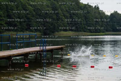 Przywidz, kąpielisko Gminne nad Jeziorem Przywidzkim....