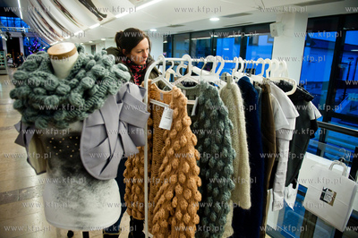 Gdansk. Foyer Opery Baltyckiej. Piata edycja targow...