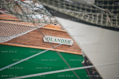 Gdansk. Zacumowane do nabrzeza Motlawy jachty uczestniczace...