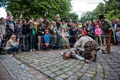 Gdansk. Ul. Rzeznicka. FETA - XVI Miedzynarodowy Festiwal...