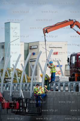 Gdansk. Wznowione po kilku miesiecznej przerwie, prace...