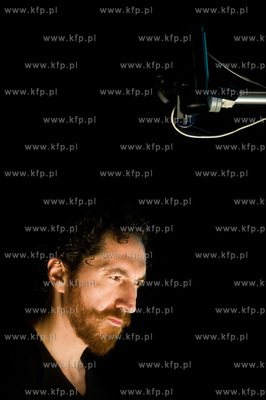 Gdansk. Centrum Sw. Jana. Swiatowa premiera performensu...