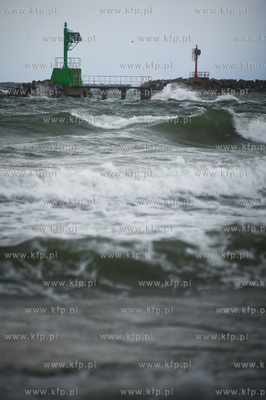 Ggansk. Gorki Zachodnie. Wysoka fala i calkowicie zalana...