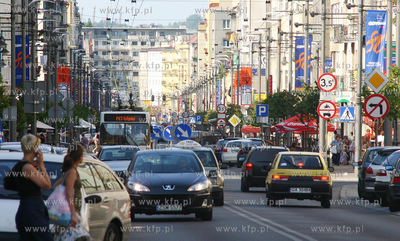 Ulica Swietojanska w Gdyni.
14.06.2006
fot. Andrzej...