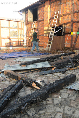 Reda k/Wejherowa. Stadnina Koni Pegaz po pozarze, w...