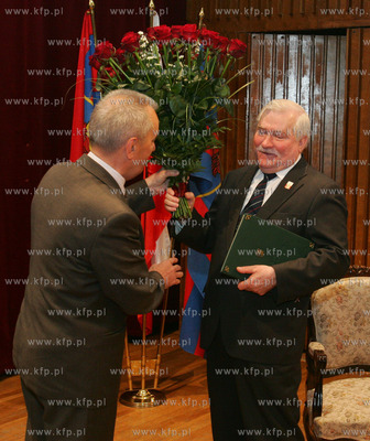 Wizyta Lecha Walesy w Szczecinie, gdzie podczas uroczystej...