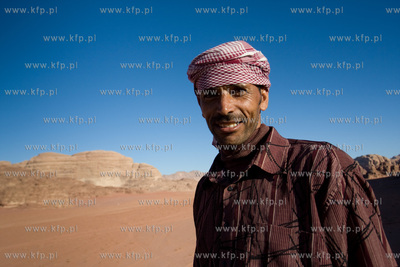 Wadi Rum Jordania NZ Pustynia Wadi Rum.Przewodnik turystyczny....