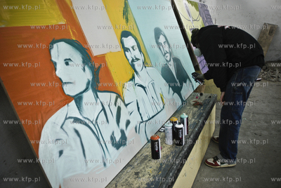 Mlodzi Solidarni, malowanie graffiti w Freedom Skatepark...