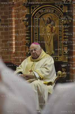 Msza Krzyzma w katedrze pelplinskiej sprawowana przez...