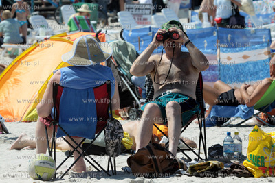 Wakacyjny wypoczynek na plazy w Kolobrzegu.
07.07.2011
fot....