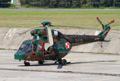 W Gdyni Babich Dolach zalogi smiglowcow W-3 z 25 Brygady...