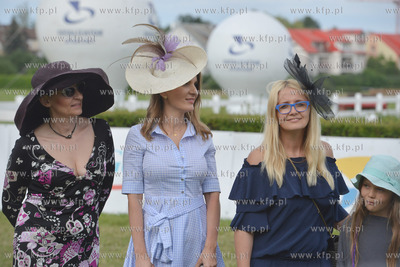 Konkurs Modowy na najlepszy kapelusz rozganizowany...