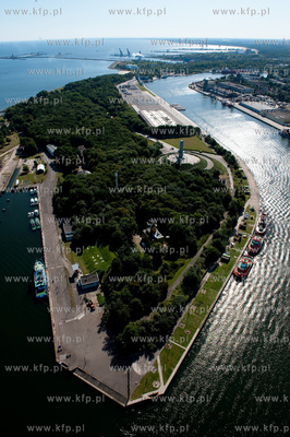 Westerplatte, oraz wejscie do Portu Gdansk, widziane...