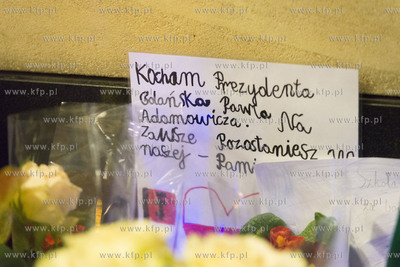 Gdańsk, Urząd Miasta. Dzień po pogrzebie prezydenta...