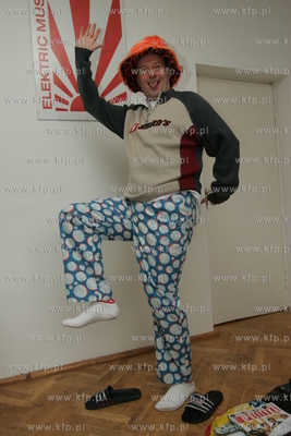 Pawel Konnak Konjo przygotowuje sie do zimy, wyciagnal...