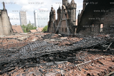 Kosciol sw. Katarzyny w Gdansku po pozarze.
23.05.2006
fot....