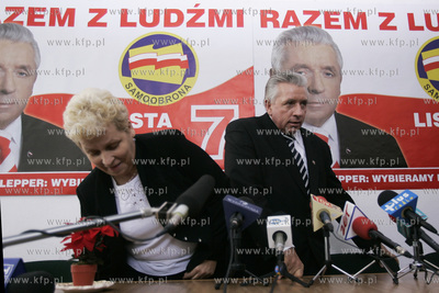 Gdansk, siedziba Samoobrony. Konferencja prasowa Andrzeja...