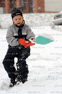 Pierwszy porzadny snieg w Gdansku. Dzieciaki dlugo...