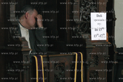 Przedwielkanocna spowiedz swieta w kosciele sw. Mikolaja...