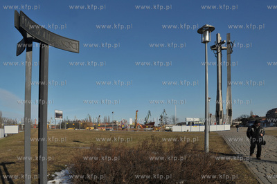 Pomnik Poleglych Stoczniowcow w Grudniu '70 na Placu...