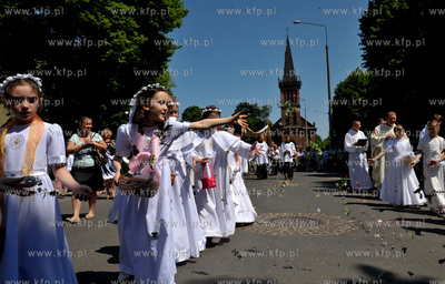 Uroczystosci i procesja Bozego Ciala w parafii sw....