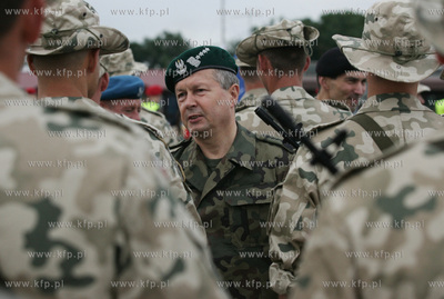 Gdansk. Lotnisko im. Lecha Walesy.
Uroczystosc pozegnania...