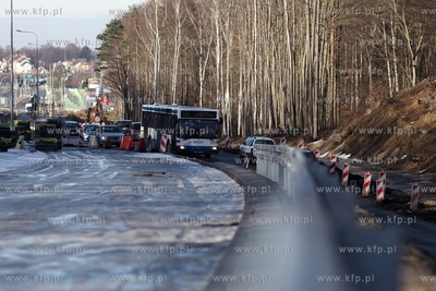 Przebudowa  ul. Chwarznienskiej w Gdyni.
12.02.2014
fot....