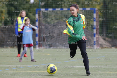 Gdansk Zaspa. Pilkarski turniej dzikich druzyn Do przerwy...