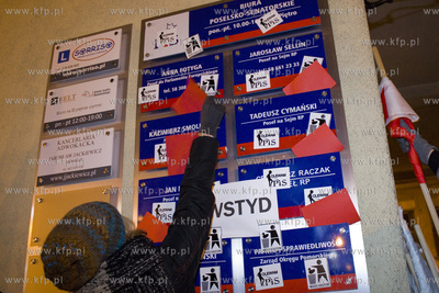 Gdańsk. Targ Drzewny. Demonstracja środowisk opozycyjnych...