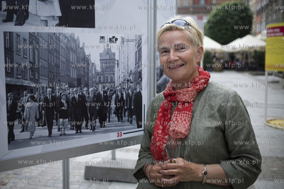 Gdańsk. Długi Targ. Wernisaż wystawy zdjęć Zbigniewa...