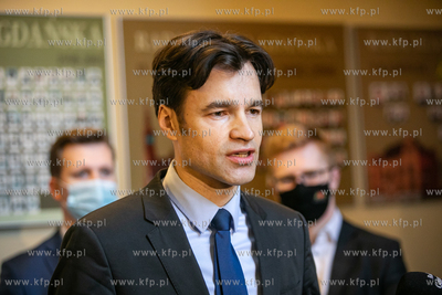 Rada Miasta Gdańska. Konferencja prasowa dot. uznania...