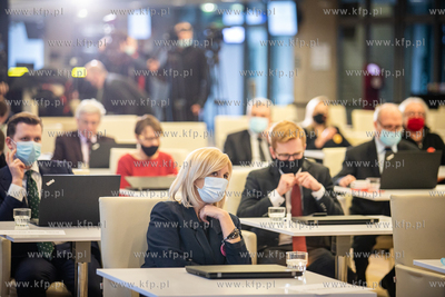 Stadion Gdańsk. Nadzwyczajna sesja Rady Miasta Gdańska.
10.02.2022
fot....