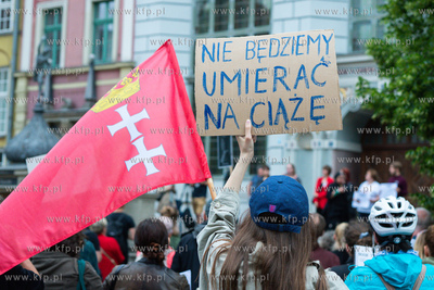 Gdańsk, okolice Dworu Artusa. Ani Jednej Więcej!...