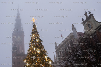 Mglisty dzień w Gdańsku. 02.01.2023 / fot. Anna Rezulak...