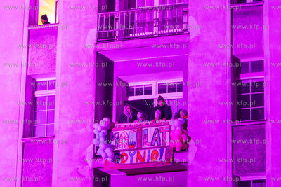 100 - lecie Gdyni. Urodzinowy spektakl uliczny GDYNIA...