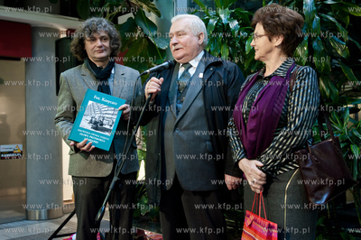 Gdansk. Centrum Handlowe Manhattan. Premiera i promocja...