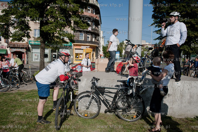 Gdynia. Rowerowa Masa Krytyczna. Zorganizowana przez...