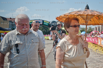 Gdansk. Plac Solidarnosci. Start honorowy 71 wysciugu...