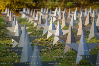 Gdansk. Cmentarz Zolnierzy Radzieckich. Dzien Wszystkich...