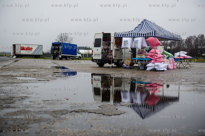 Gielda samochodowa w Pruszczu Gdanskim. Jedno z
najwiekszych...