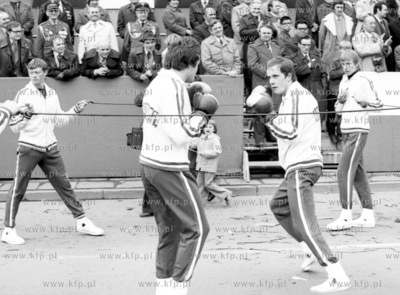 Pochod pierwszomajowy w Gdansku na al.. Zwyciestwa....