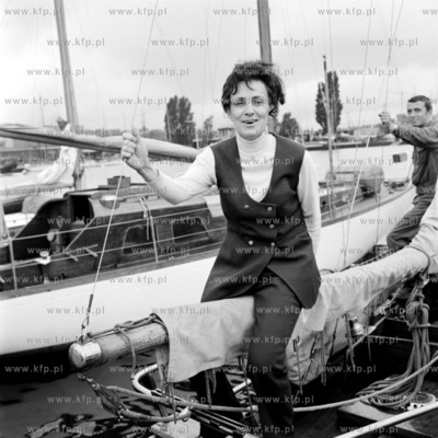 Teresa Remiszewska na pokladzie jachtu Komodor. 1972...