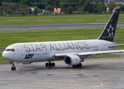 Remont warszawskiego lotniska na Okeciu spowodowal...