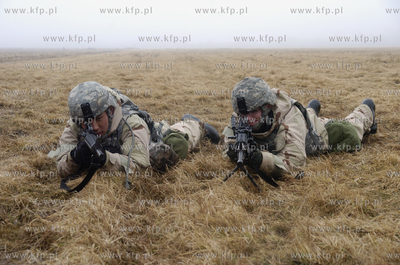 Cwiczenia 150 amerykańskich zolnierzy z niemieckiej...