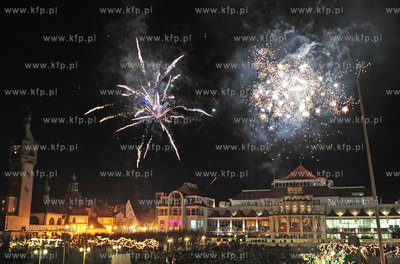 Sopot. Powitanie Nowego Roku na molo i Placu Przyjaciol...